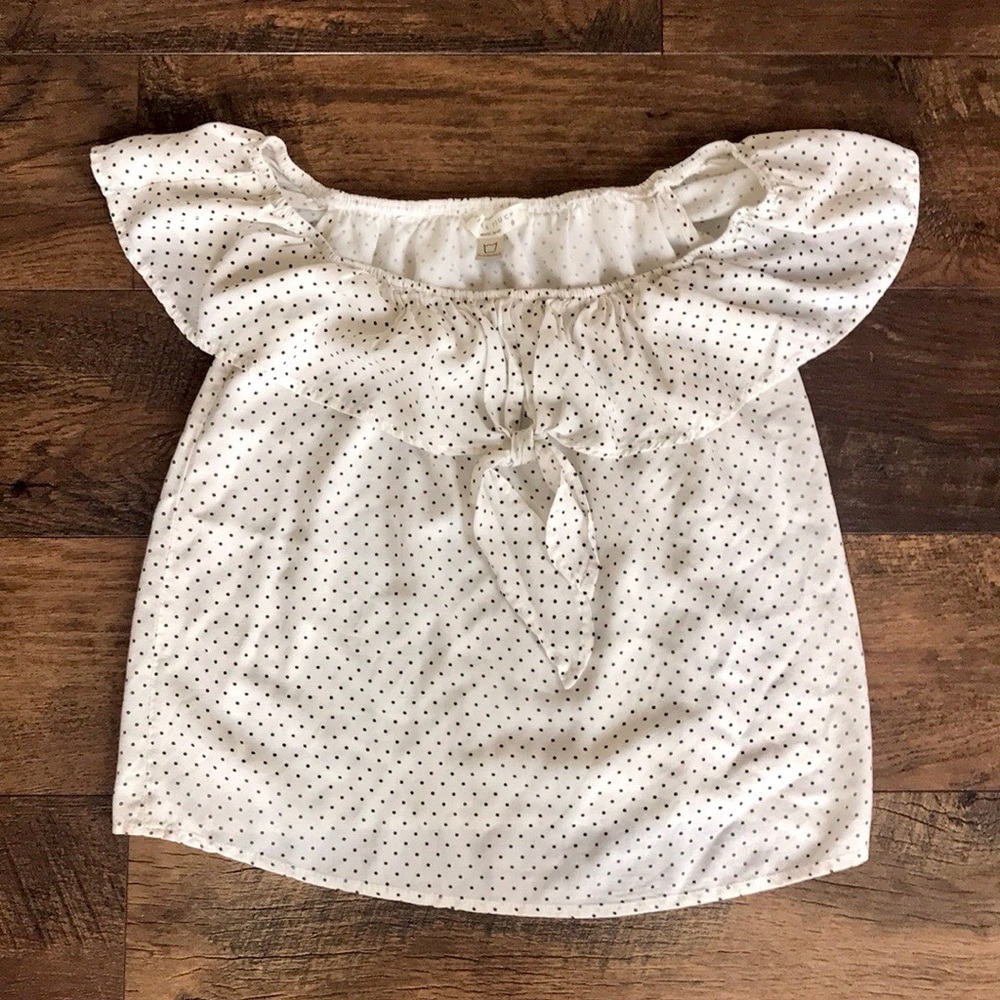 Black and White Polk-a-dot Blouse - Final Touch